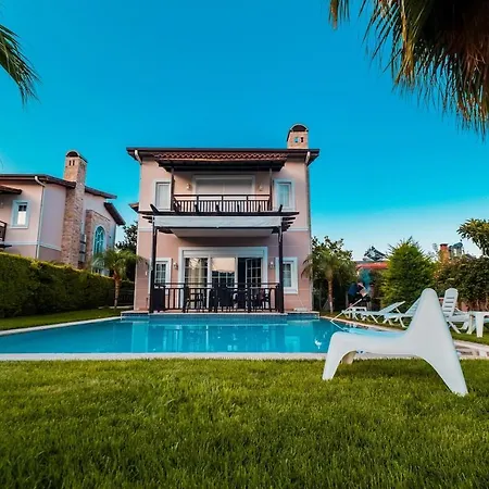 Aysimi Kemer